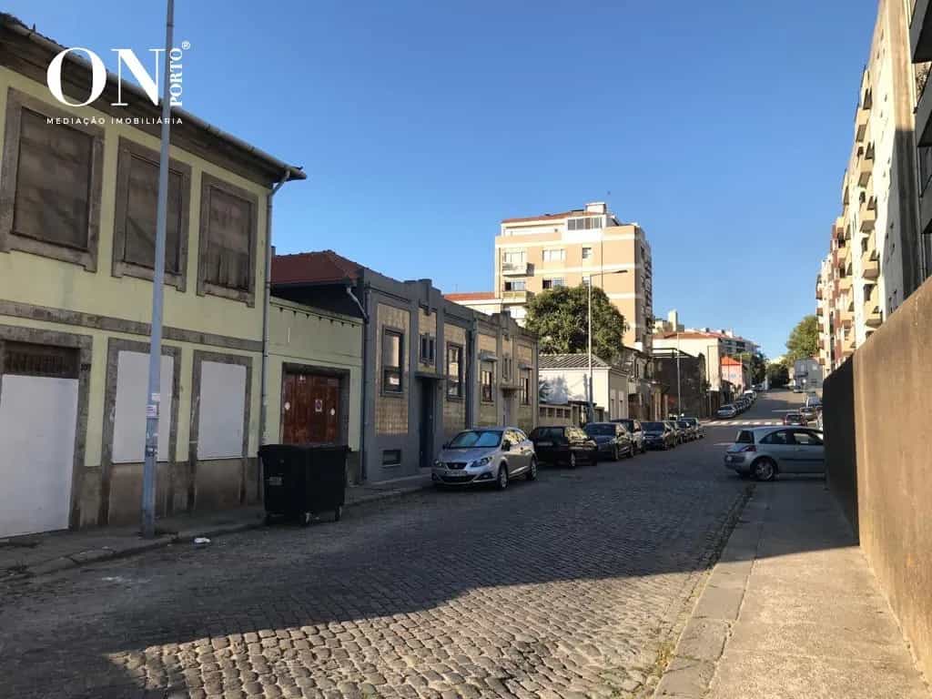 Tanah dalam Ramalde do Meio, Porto 10013056