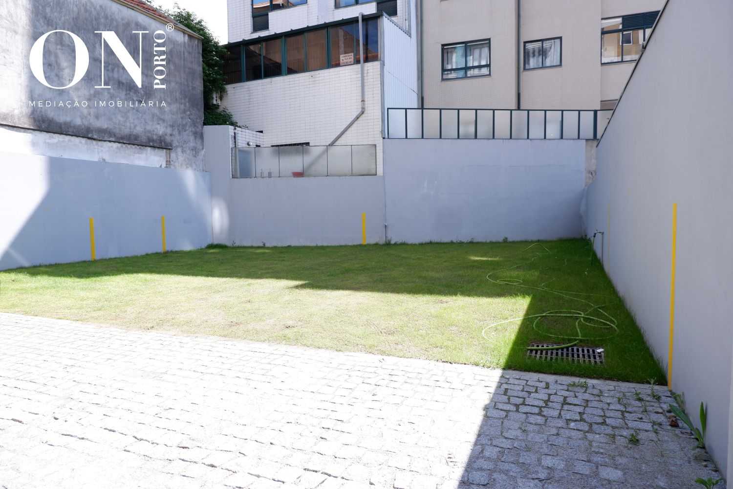 Condominium in Cedofeita, Santo Ildefonso, Sé, Miragaia, São Nicolau e Vitória, Porto District 10013062