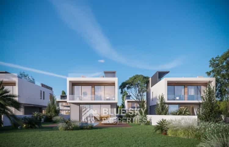 Condominium in Kissonerga, Pafos 10013469