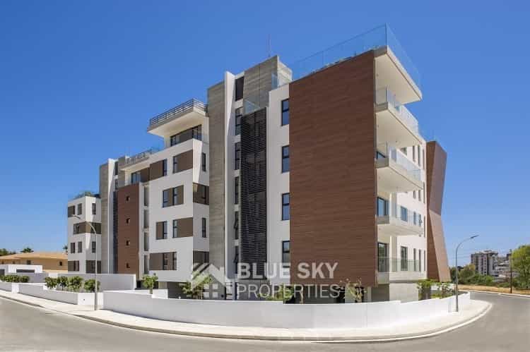 Condominium dans Agios Athanasios, Lémésos 10013490