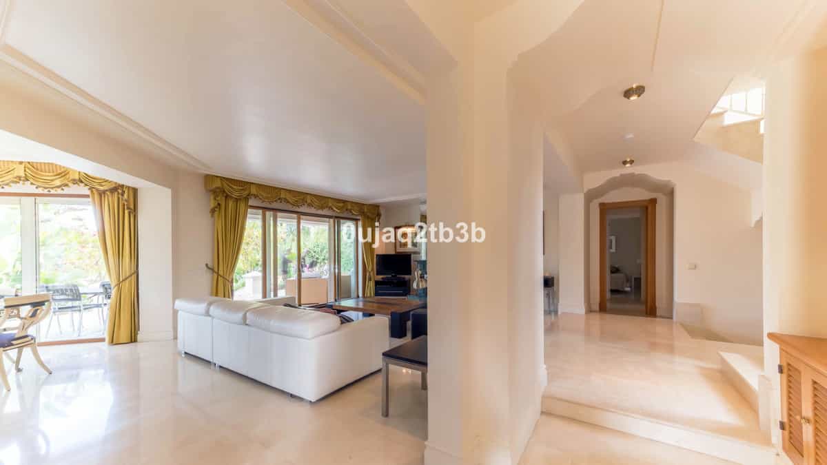 Residential in Marbella, Andalusia 10013691