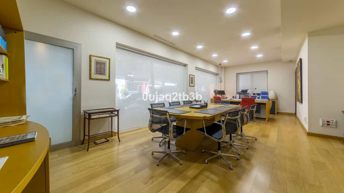 Office in Marbella, Andalusia 10013706