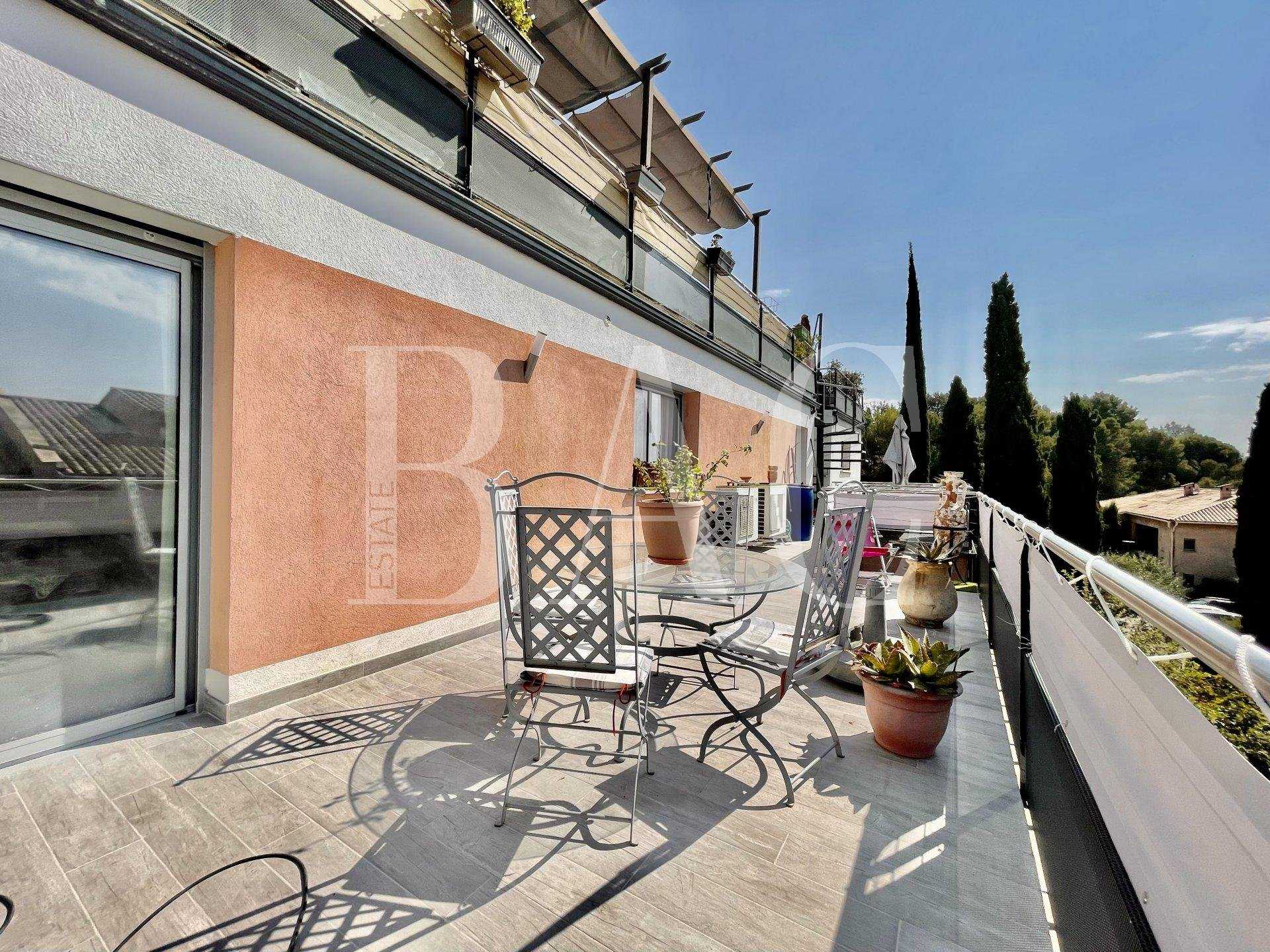 Rumah di Venesia, Provence-Alpes-Cote d'Azur 10013896