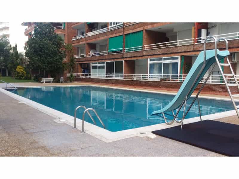 Condominium in Lloret de Mar, Catalonië 10013993