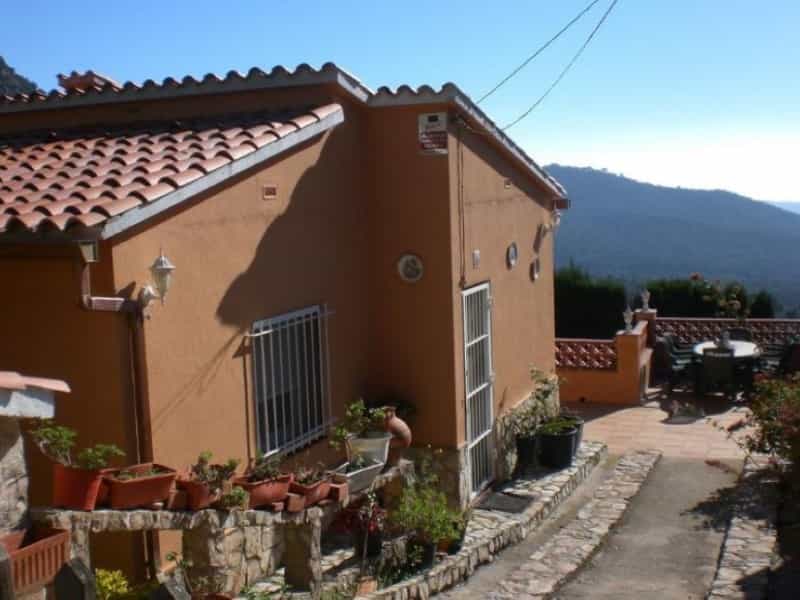 жилой дом в Санта-Кристина-де-Аро, Каталония 10014012