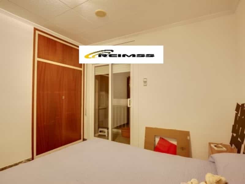 公寓 在 Barcelona, Barcelona 10014056