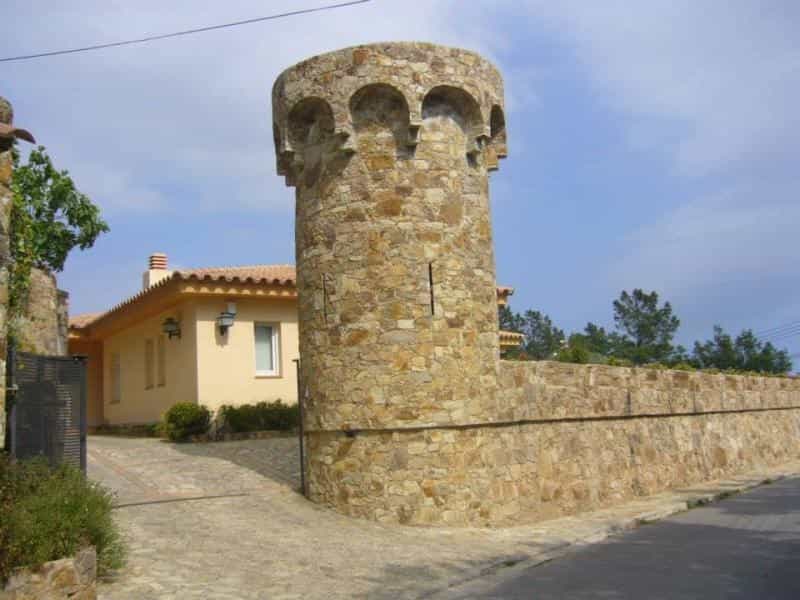 House in Lloret de Mar, Catalonia 10014089