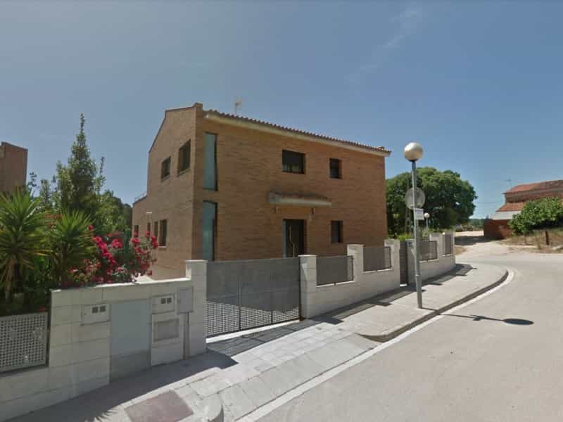 жилой дом в Palafolls, Barcelona 10014275