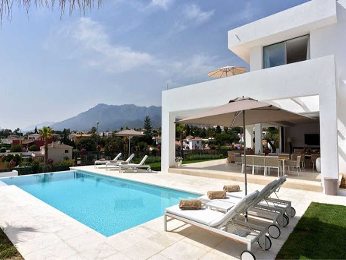 House in Marbella, Andalusia 10014493