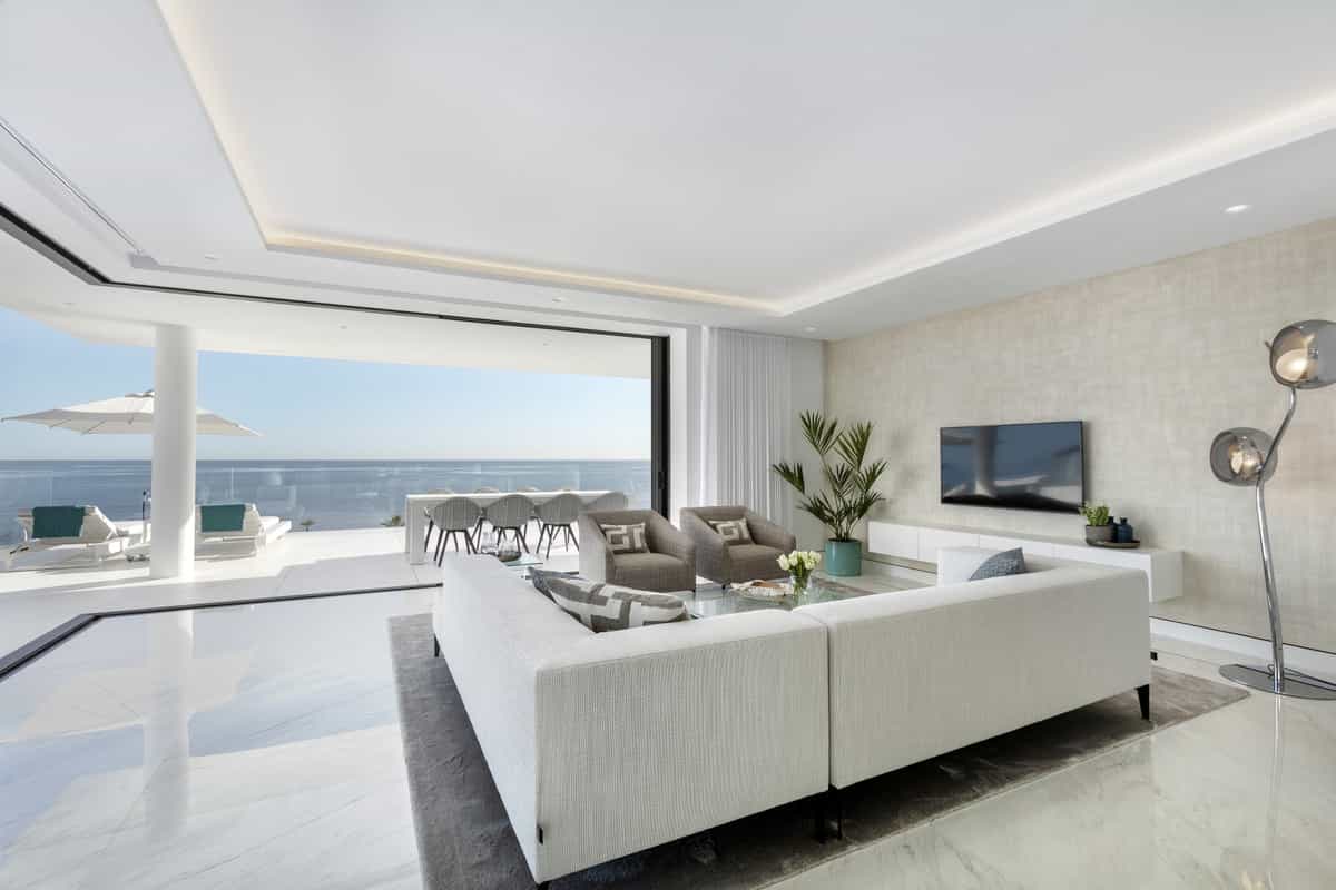 Condominium in New Golden Mile, Málaga 10014582
