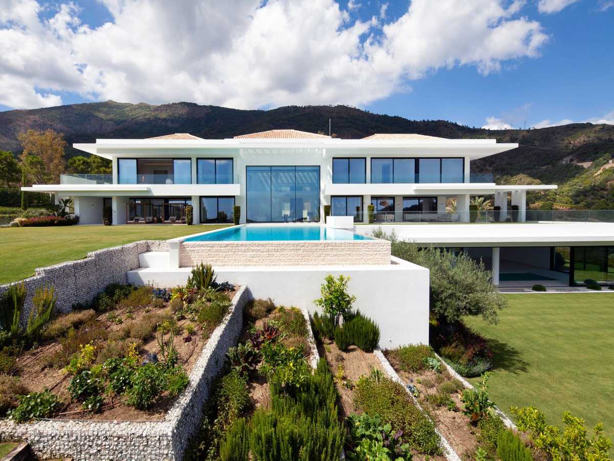 House in Benahavis, Andalusia 10014607