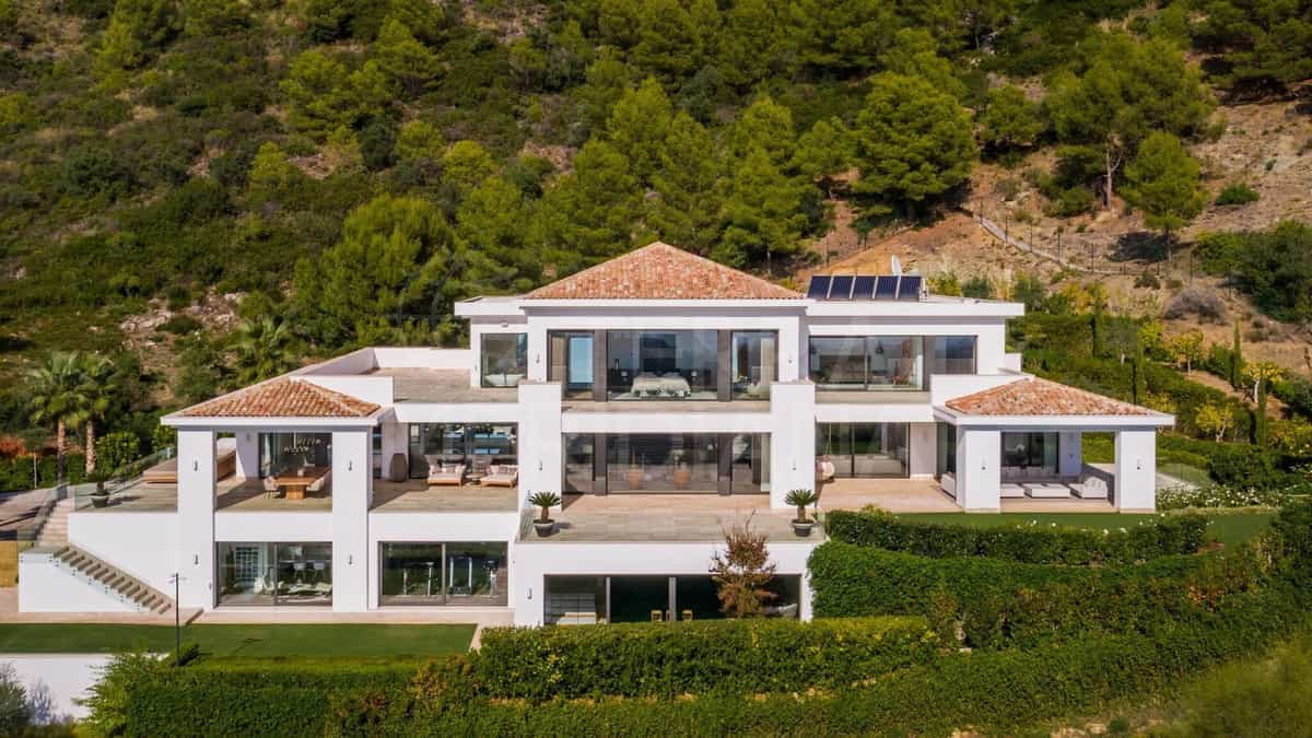 House in Marbella, Andalusia 10014625