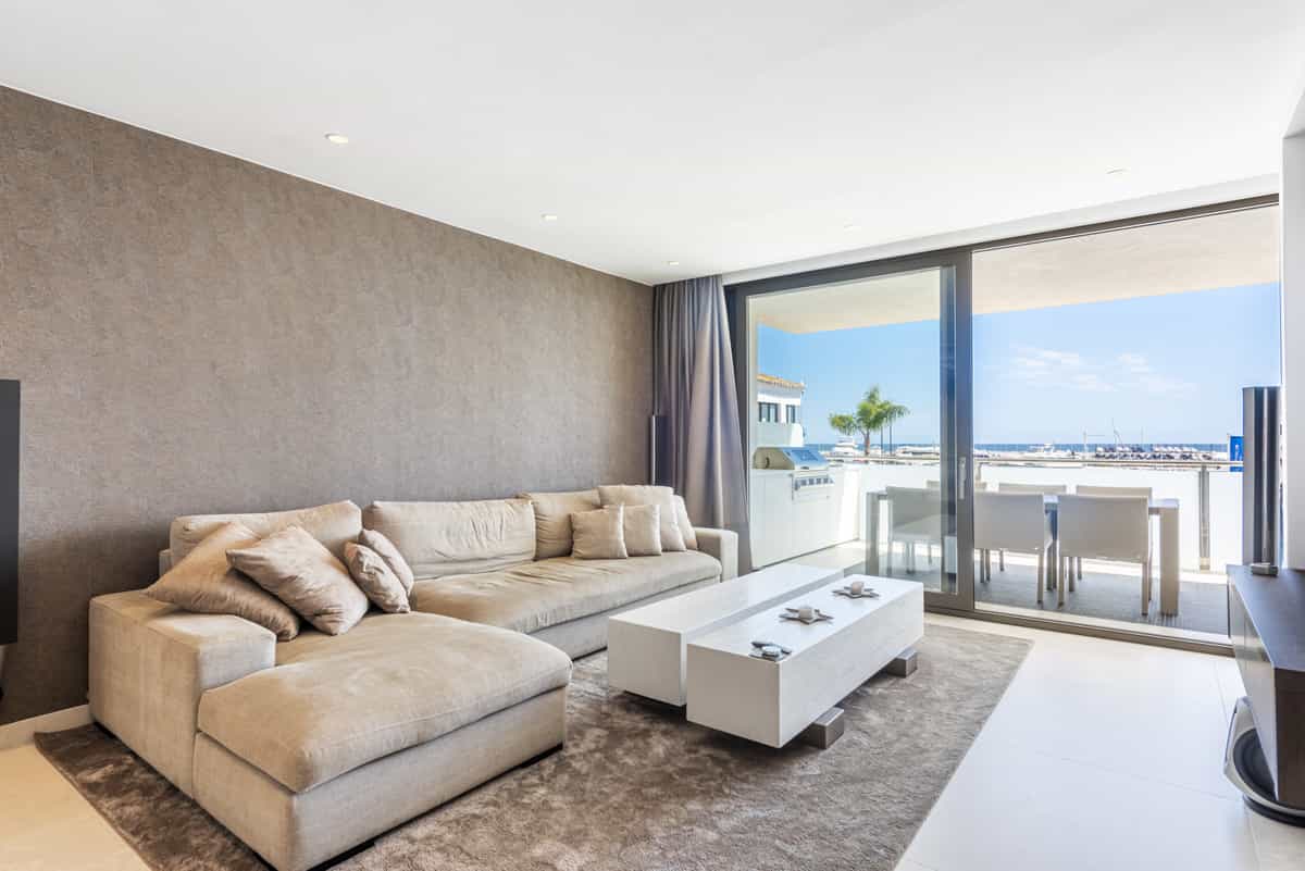 Condominium in Puerto Banús, Málaga 10014765