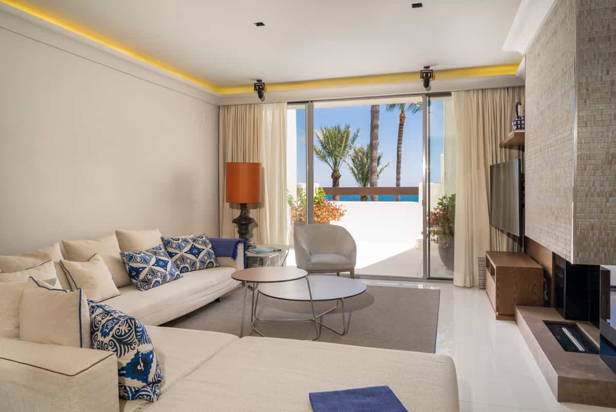 Condominium in New Golden Mile, Málaga 10014796