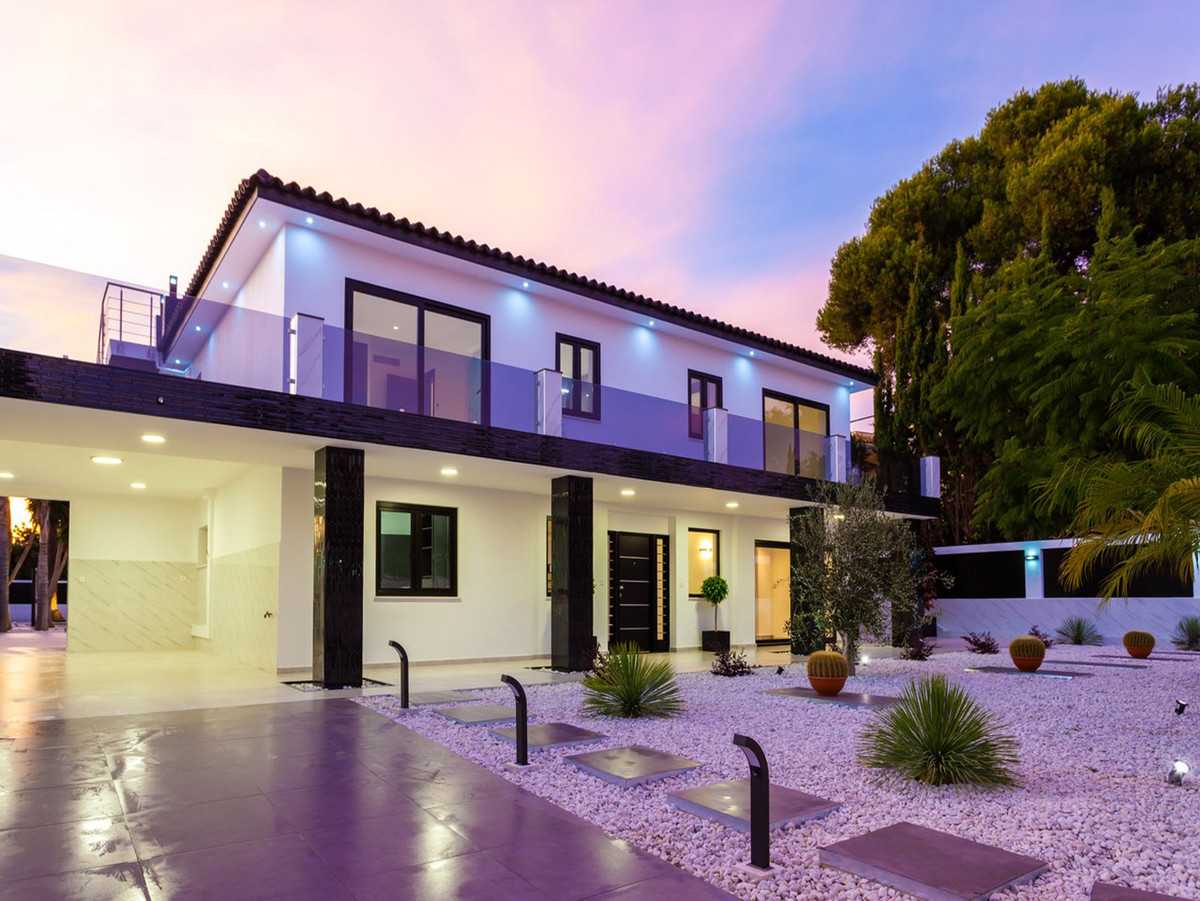 House in Marbella, Andalusia 10014806