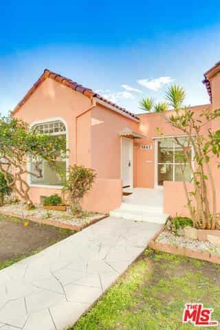 Huis in Culver City, 3847 Dunn Drive 10014887
