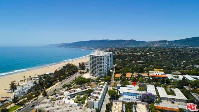 Condominium in Santa Monica, 130 San Vicente Boulevard 10014890