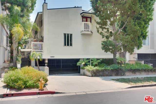 Condominium in Santa Monica, 11650 Mayfield Avenue 10014893