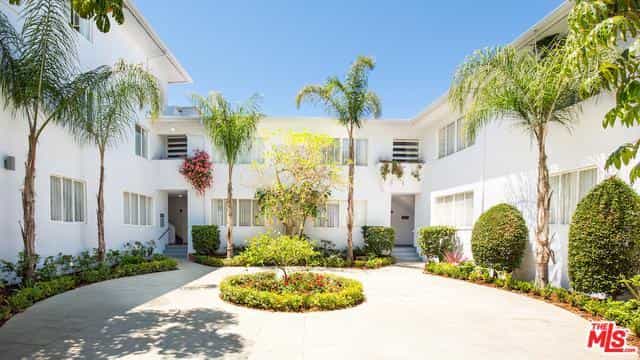 Condominium dans Santa Monica, 130 San Vicente Boulevard 10014897