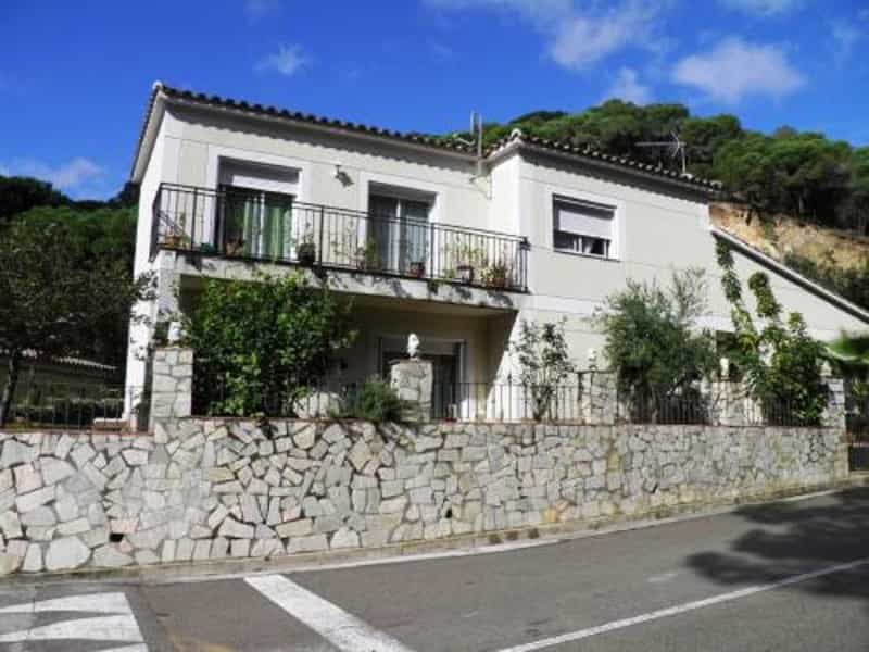 House in Lloret de Mar, Catalonia 10014919