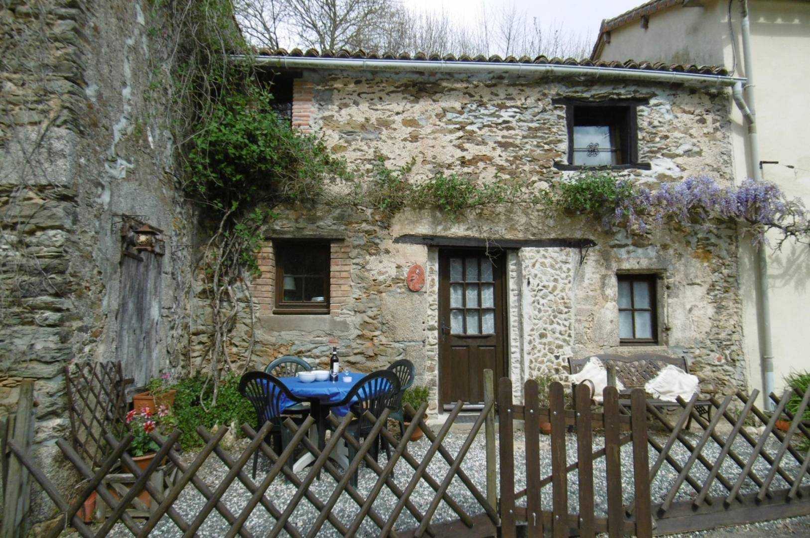 Hus i Vernoux-en-Gatine, Nouvelle-Aquitaine 10015343
