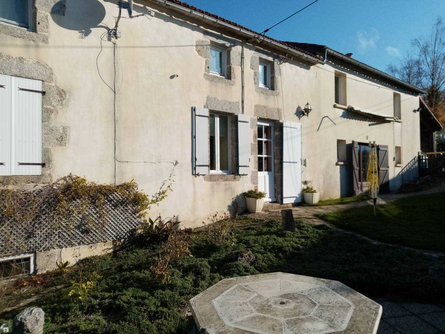 Будинок в L'Absie, Nouvelle-Aquitaine 10015348