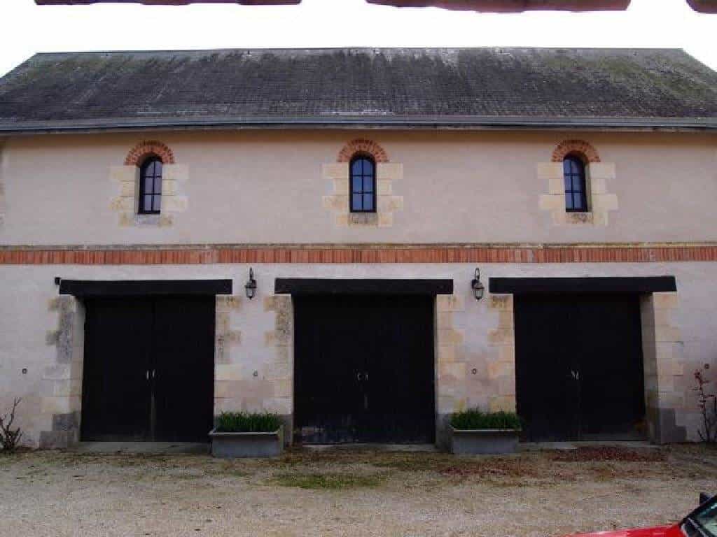 House in Parthenay,  10015359