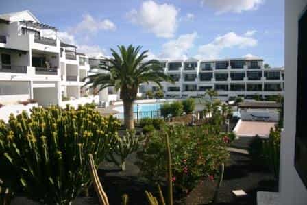 Condominium in Arrecife, Canary Islands 10015680