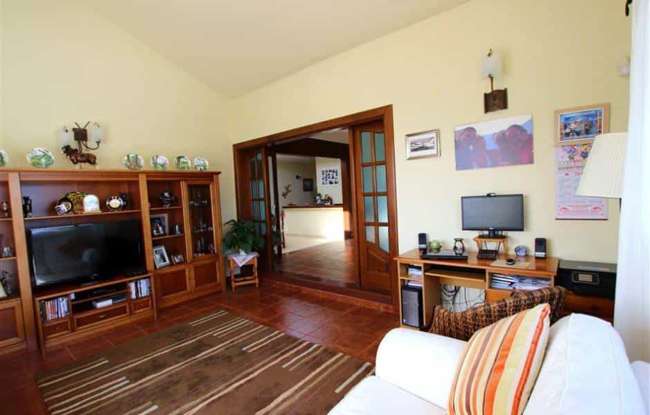 жилой дом в Гиме, Канарские острова 10015727