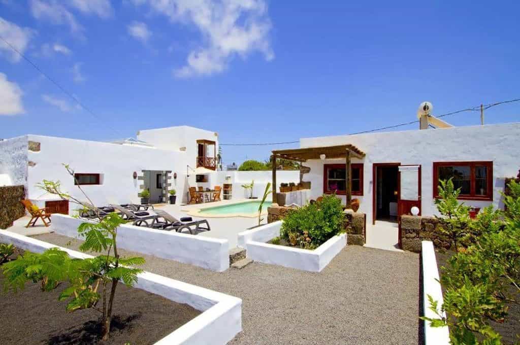 House in Mozaga, Canary Islands 10015754