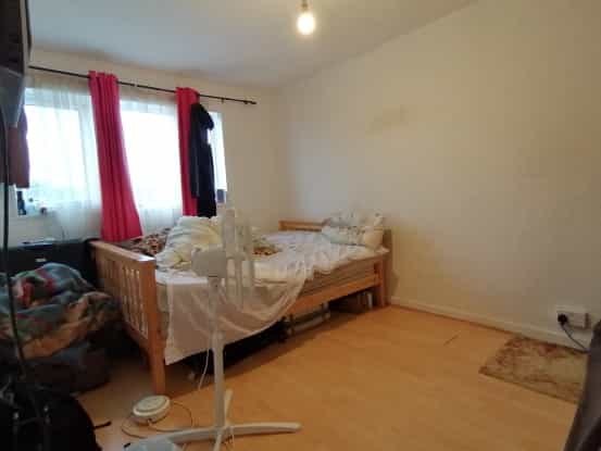 House in Lewsey, Luton 10016041