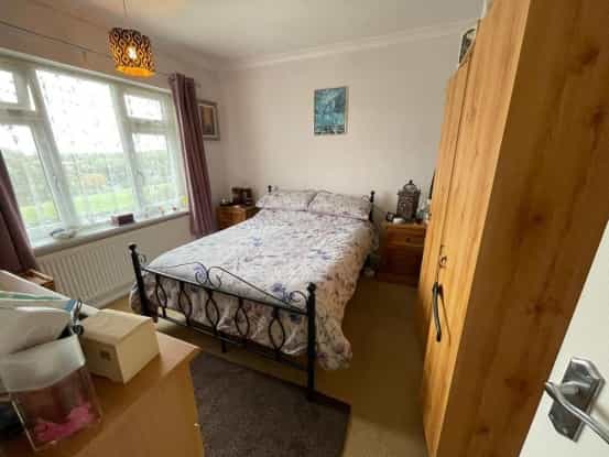 Huis in Stoke-On-Trent, Staffordshire 10016115