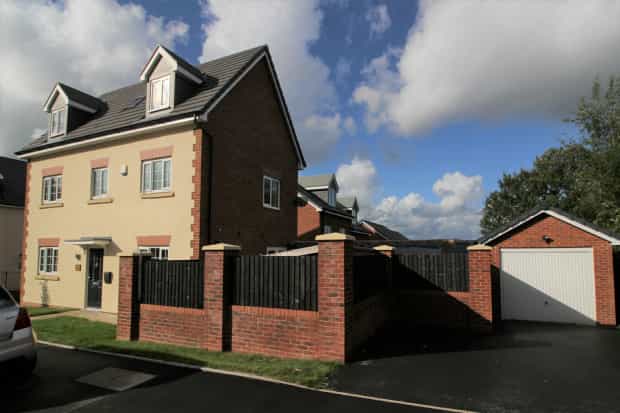House in Meadowbank, Blackburn with Darwen 10016213
