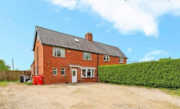 House in Grantham, Lincolnshire 10016468