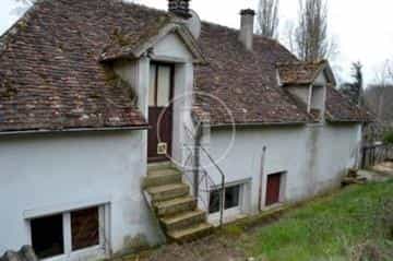 House in Chalais, Centre-Val de Loire 10016620