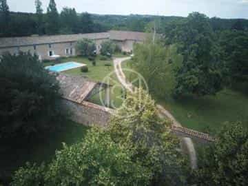 Talo sisään Romagne, 86700, France, Poitou-Charentes 10016650