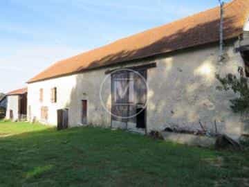House in Thollet, Nouvelle-Aquitaine 10016672
