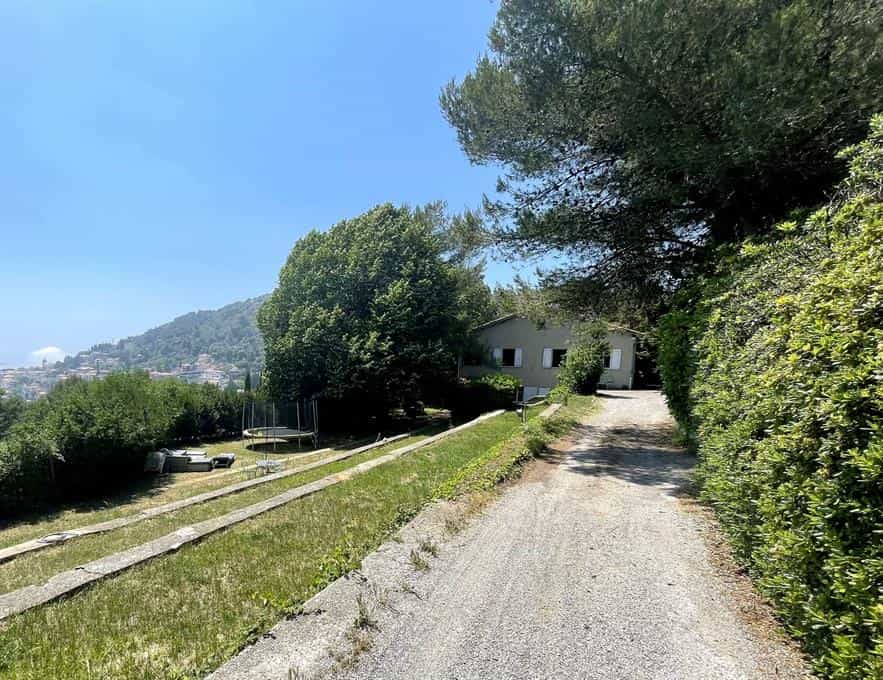 Land in La Turbie, Provence-Alpes-Cote d'Azur 10016701