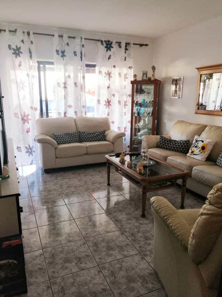 Talo sisään Costa Teguise, Canary Islands 10016811