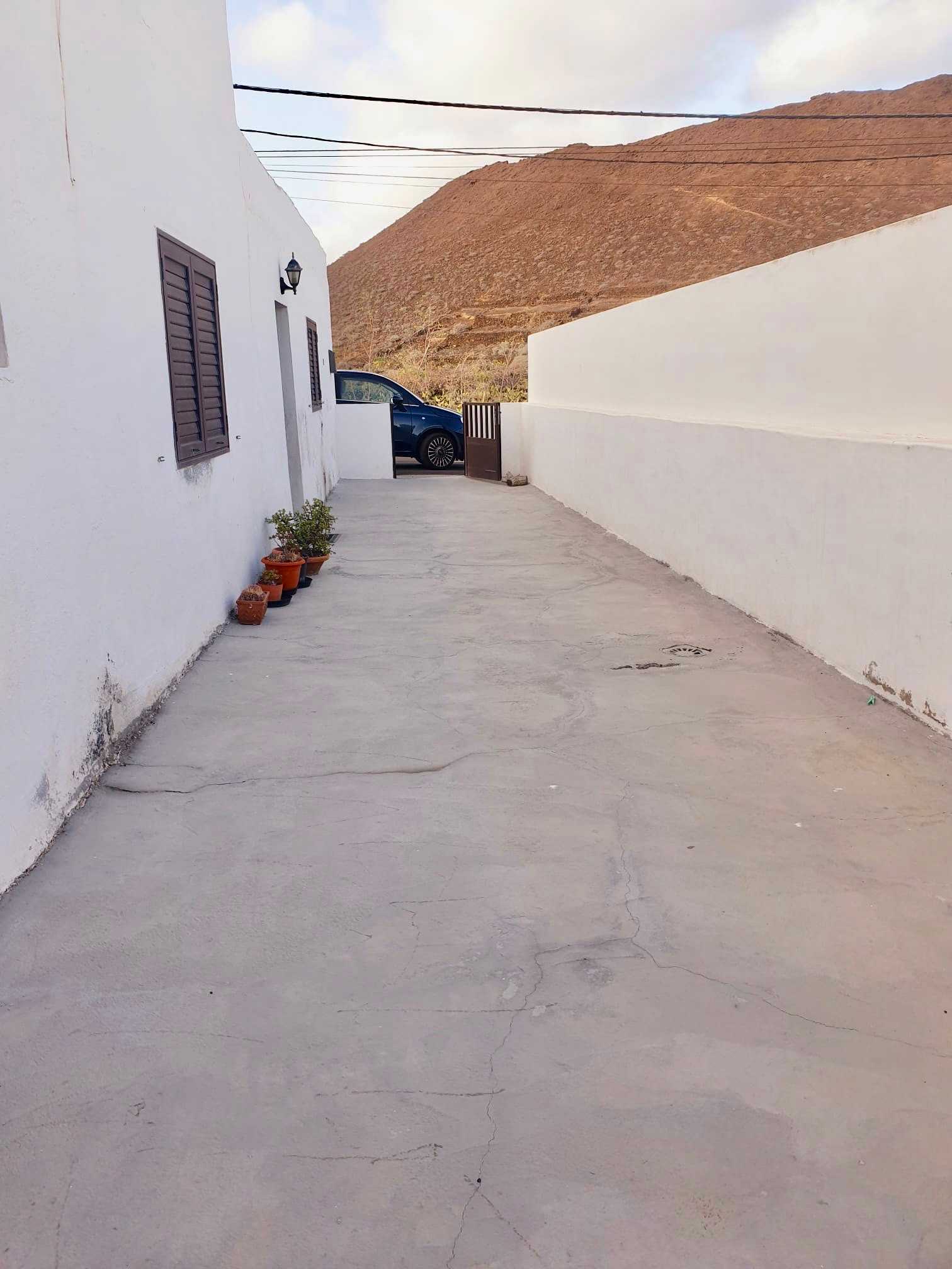 House in Guatiza, Canary Islands 10016813