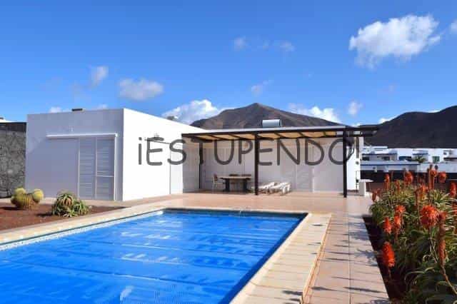 жилой дом в Playa Blanca, Canary Islands 10016863