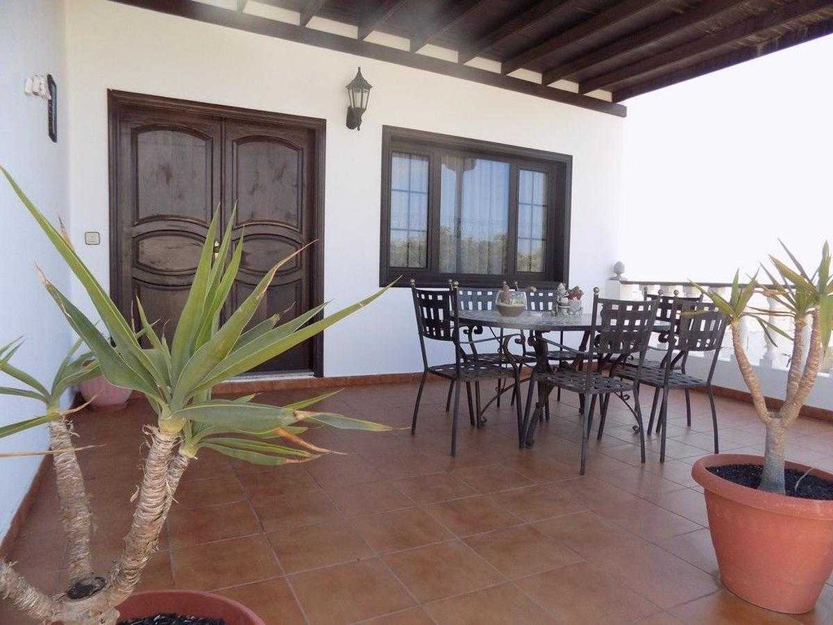 House in Teguise, Canary Islands 10016871