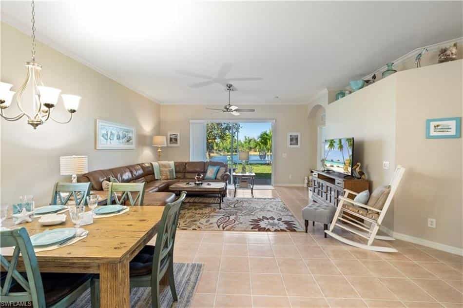 بيت في Cape Coral, Florida 10016911