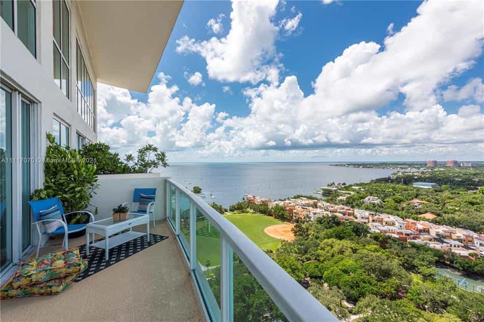 Condominium in Hoogten met uitzicht op de oceaan, Florida 10016920