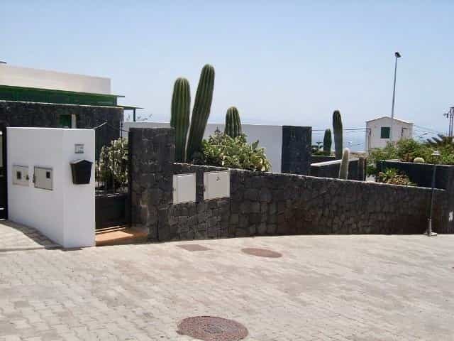 House in Tias, Canary Islands 10016922