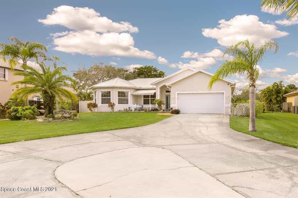 House in Grant-Valkaria, Florida 10017425