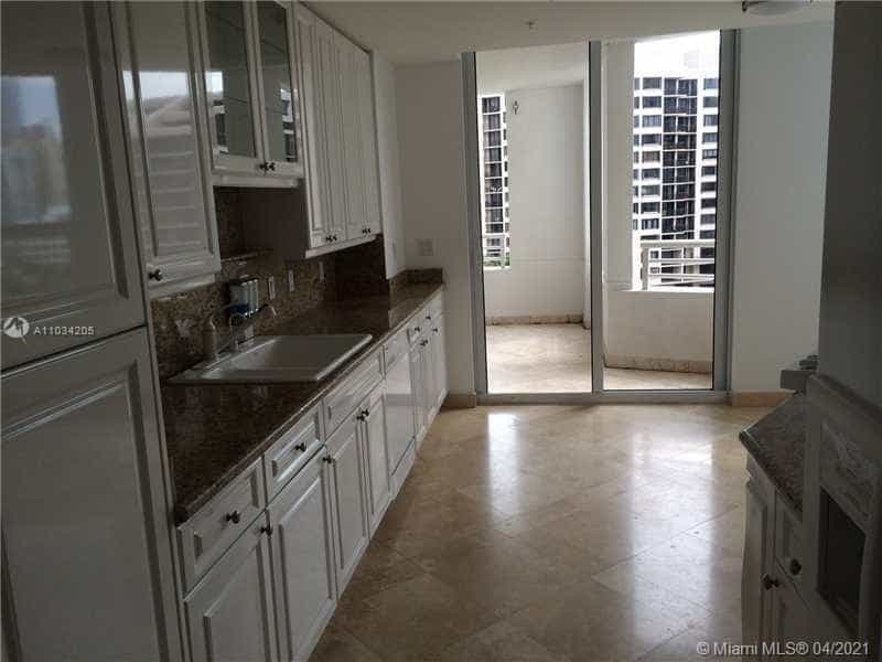 Condominium in Brickell Hammock, Florida 10017513