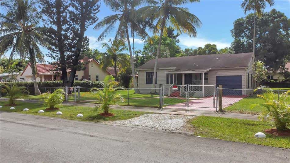 Condominium in Miami, Florida 10017515