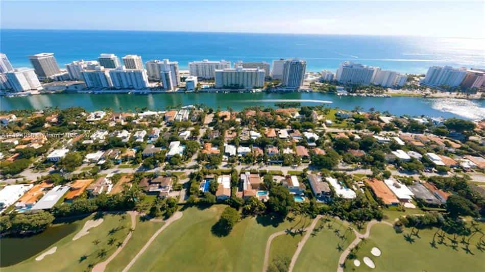 Kondominium dalam Pantai Miami, Florida 10017564