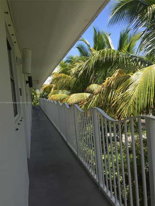 Condominium in Miami-strand, Florida 10017574
